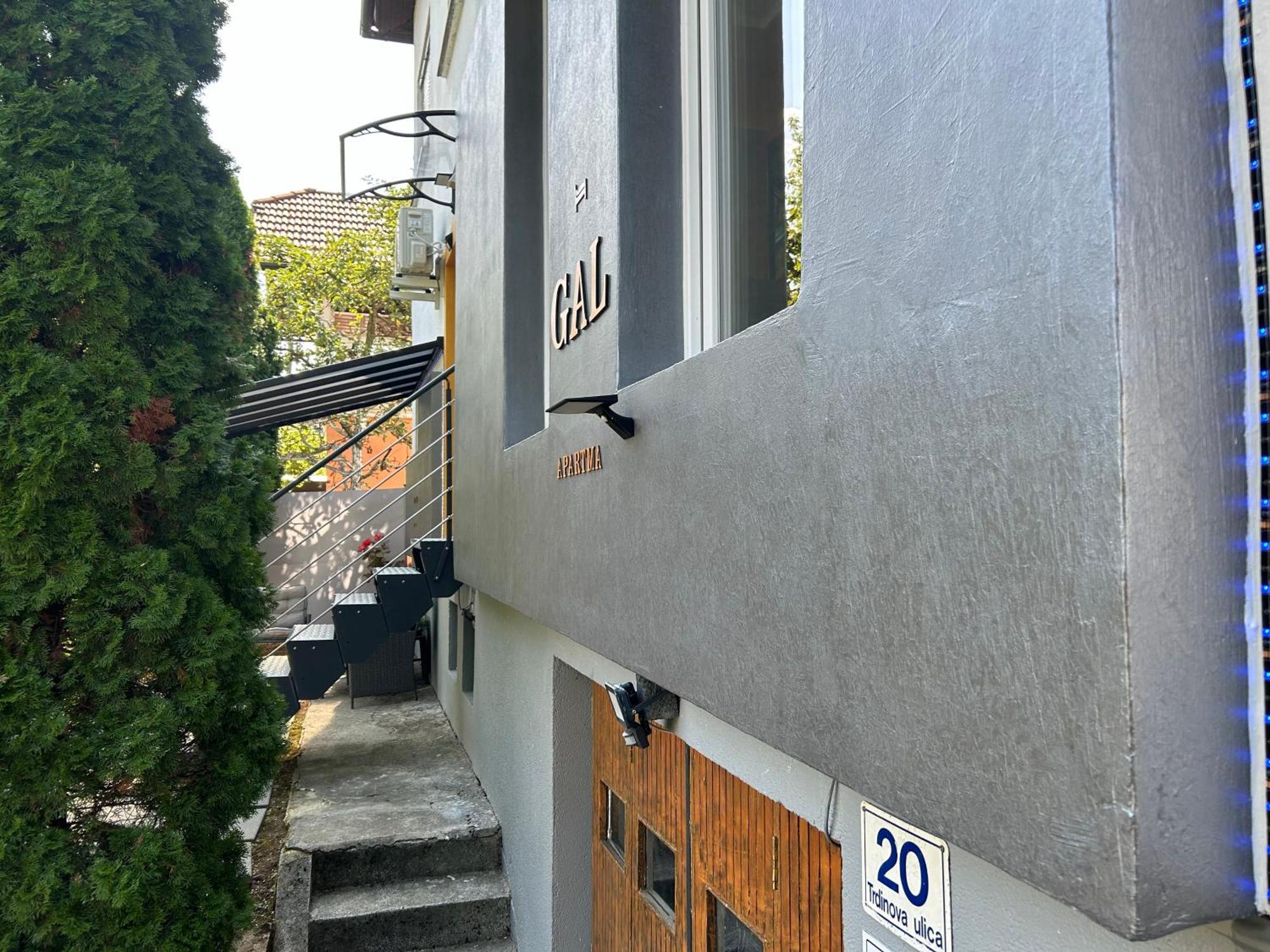 Apartment Gal โนโวเมสโต ภายนอก รูปภาพ